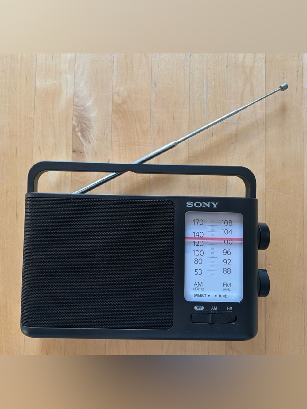 Sony Black Portable AM/FM Radio with Telescoping Antenna - Picture 3 of 3